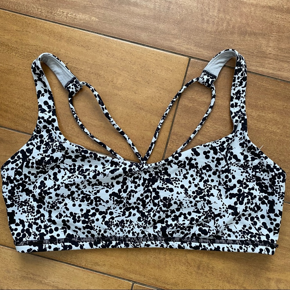 🍋 Lululemon Free To Be Bra Size 8